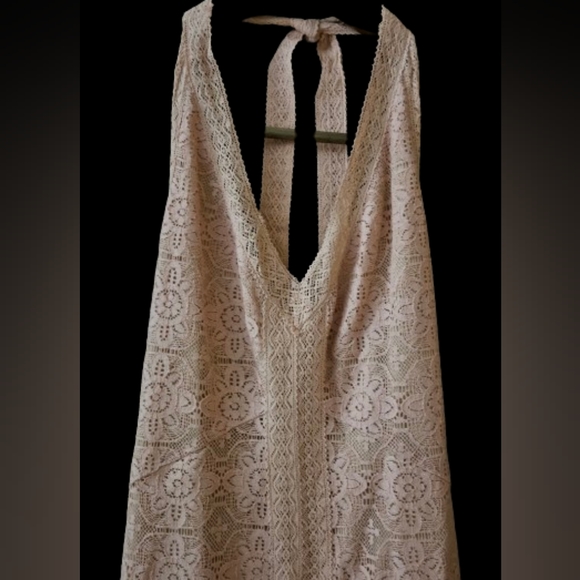 *NWT Guess Emery Halter Maxi Dress - Picture 5 of 6